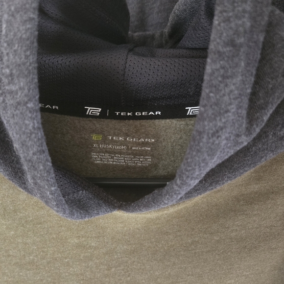 Tek Gear Hoodies Bundle of 2 sz XL Husky(20H) - Picture 2 of 3